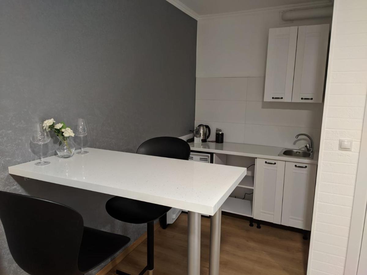 Studio In The Center Apartment Chisinau Bagian luar foto